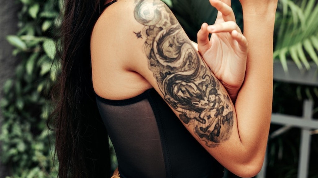 Är Kristen Bell verkligen täckt av tatueringar